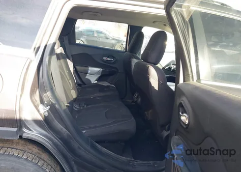 2015 Jeep Cherokee Latitude z USA, uszkodzony, nr VIN 1C4PJLCB1FW771020